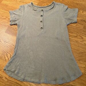 Kindred Bravely Small Sage Green Hidden Zipper Nursing Breastfeeding Top Shirt